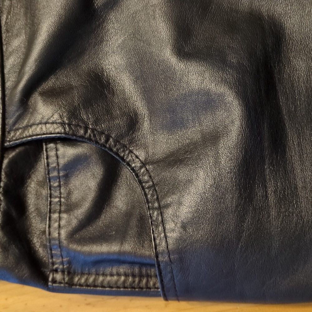 Vintage Chic: LA ROXX 1990's Black Leather Pants with Barrel/Balloon Legs - Picture 3 of 14
